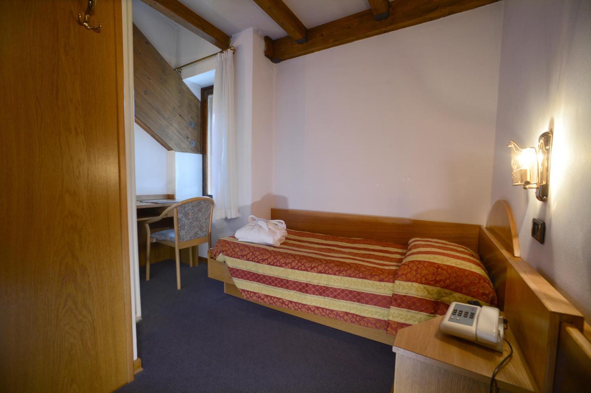 Hotel Margherita San Martino Di Castrozza Habitación foto