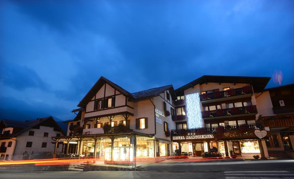 Hotel Margherita San Martino Di Castrozza Exterior foto
